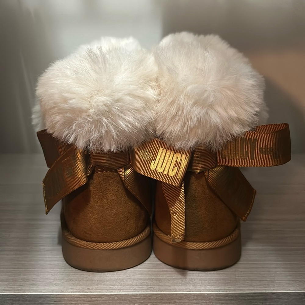 Juicy couture furry boots